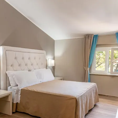 Bolgheri 4* Marina di Castagneto Carducci